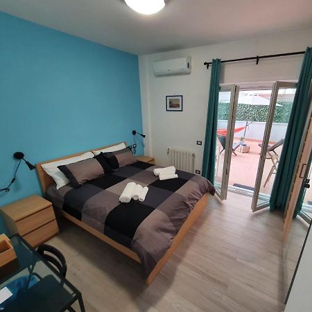 @Home Napoli Екстериор снимка