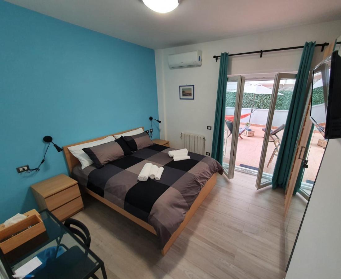 @Home Napoli Екстериор снимка