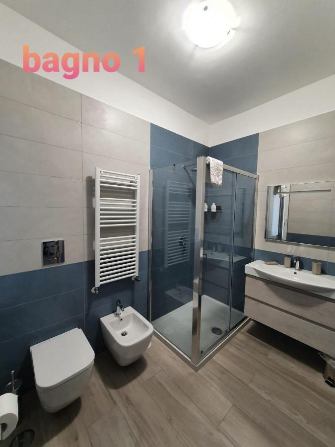 @Home Napoli Екстериор снимка