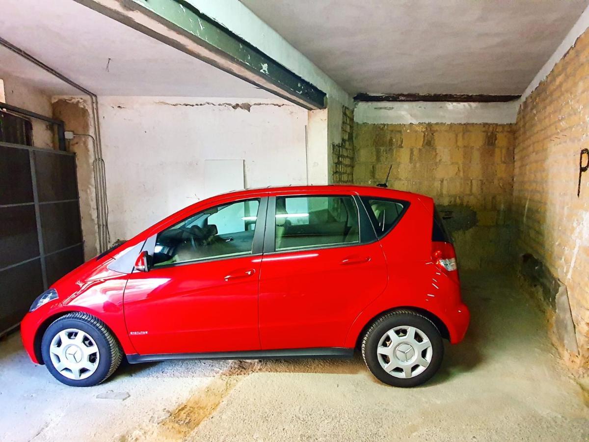 @Home Napoli Екстериор снимка